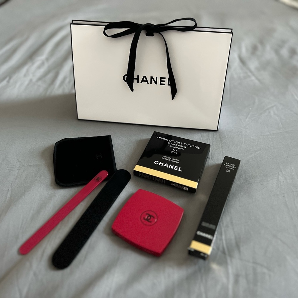 CHANEL CODES COULEUR LIMITED-EDITION MIRROR & NAIL FILE Set 143 DIVA